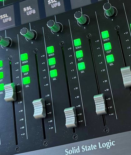 Ssl-UF8 DAW controller